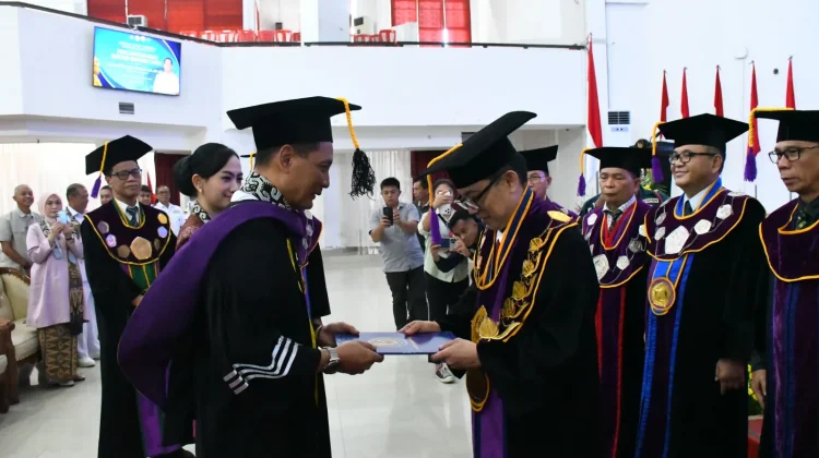 Wagub Lemhanas Terima Gelar Doktor Honoris Causa Bidang Ilmu Kemaritiman
