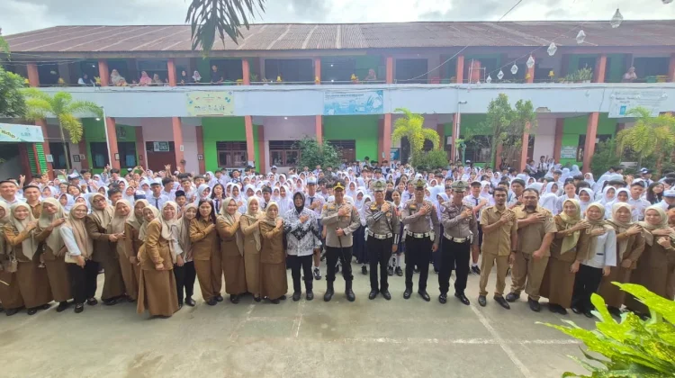 Program MOTABI (Sapa KK), Kapolres Kotamobagu Ingatkan Pelajar Dampak Buruk Gadget