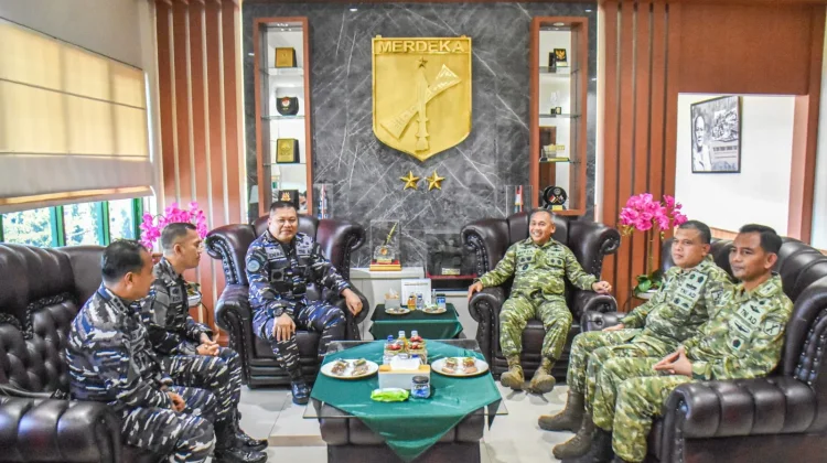 Danguspurla Koarmada II dan Danguskamla Koarmada II  Audiensi ke Pangdam Merdeka