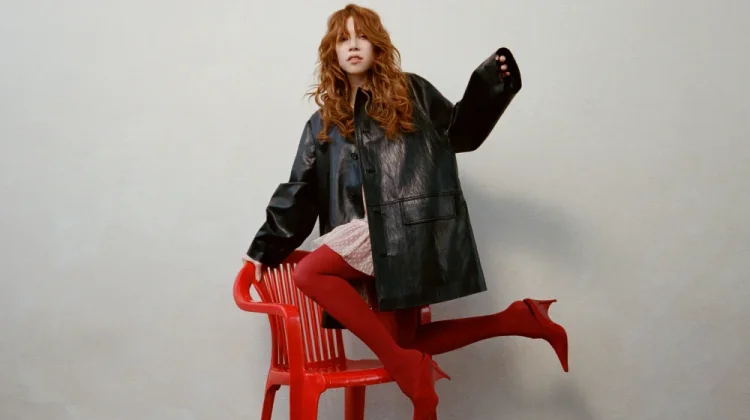 Carly Rae Jepsen Rilis Album Ganda 'Day and Night' September Ini