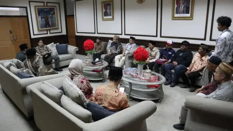 Kunjungan Jemaat Ahmadiyah Indonesia ke DPRD Sulut