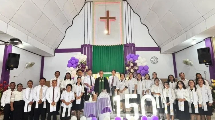 HUT ke-150, Jemaat GMIM Petra Poopoh Gelar Ibadah Syukur Penuh Makna