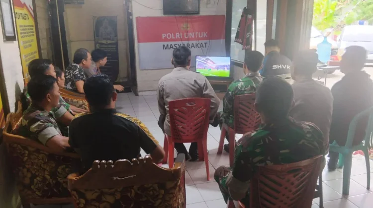 Nobar Piala Dunia 2026, Koramil dan Polsek Tombariri Perkuat Sinergitas
