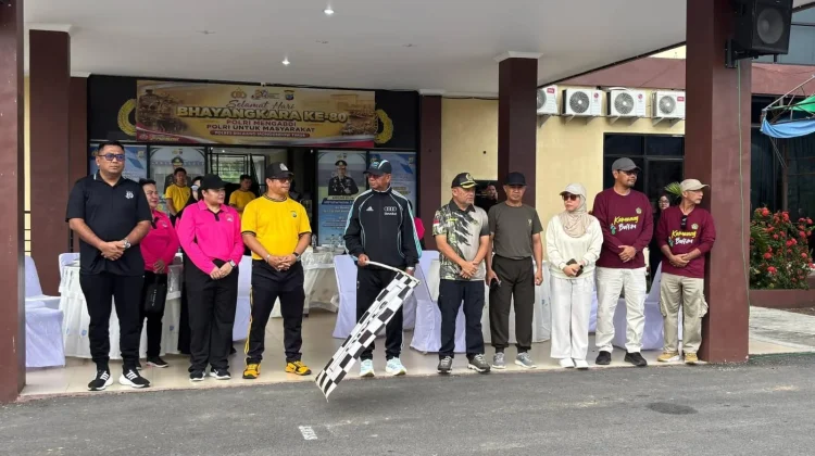 Kemenag Boltim Turut Memeriahkan Kegiatan Jalan Sehat Sambut HUT Bhayangkara