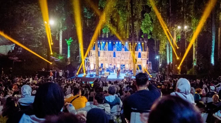 Jazztination menuju Puncak Gunung
