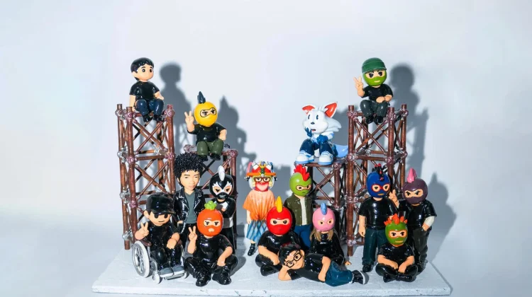 Minifigure Dongker untuk Solidaritas