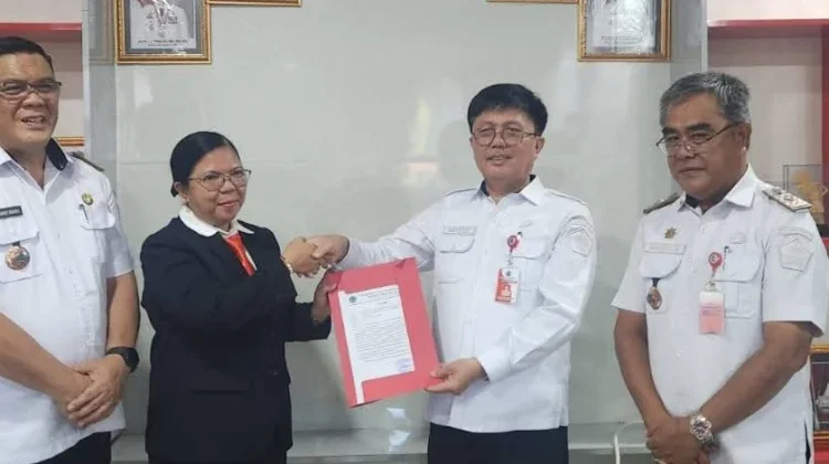 Jabatan Plt di Serahterimakan, Pdt. Mouna Rumayar Jabat Ketua FKUB Minut