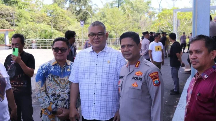 Kapolresta Manado Turun Langsung Kawal Pengamanan Aksi Unjuk Rasa Damai