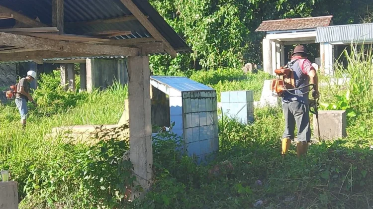 Korve di Kawasan Pekuburan, Pemdes Klabat Gelar Gerakan Indonesia Asri
