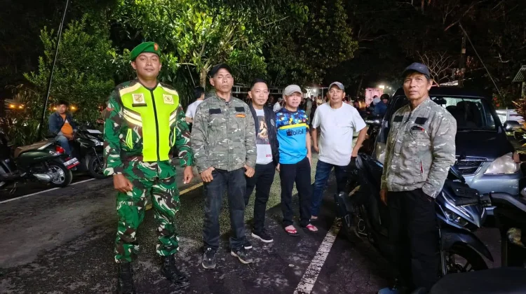 Babinsa Kodim 1302/Minahasa Dampingi Pos Siskamling, Perkuat Keamanan Lingkungan