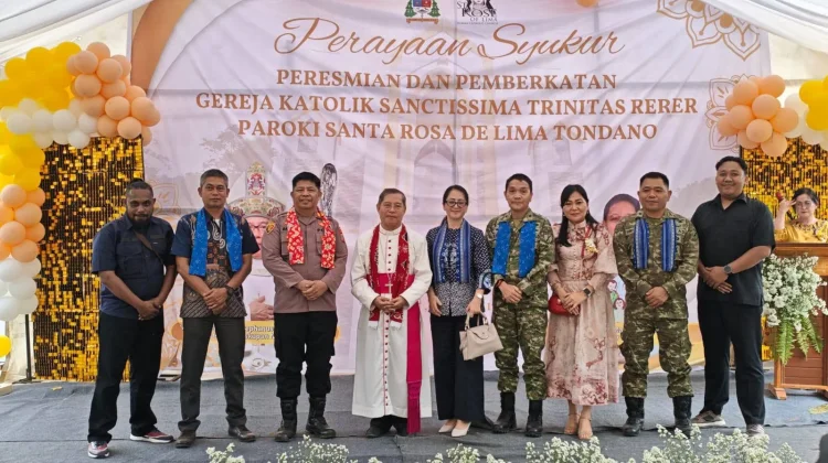Kodim 1302/Minahasa Pada Pemberkatan Gereja Katolik Sanctissima Trinitas Rerer