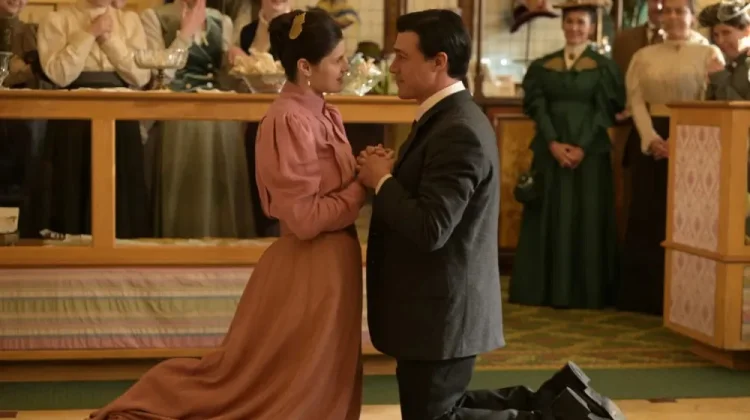 Trailer Film Biopik Hershey: Perjuangan Finn Wittrock demi Cokelat Murah
