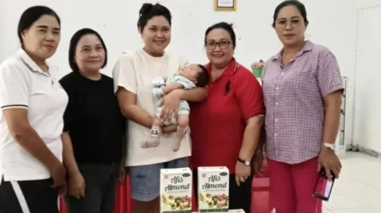 Pemdes Wangurer Salurkan PMT, Camat Liksel Beri Apresiasi