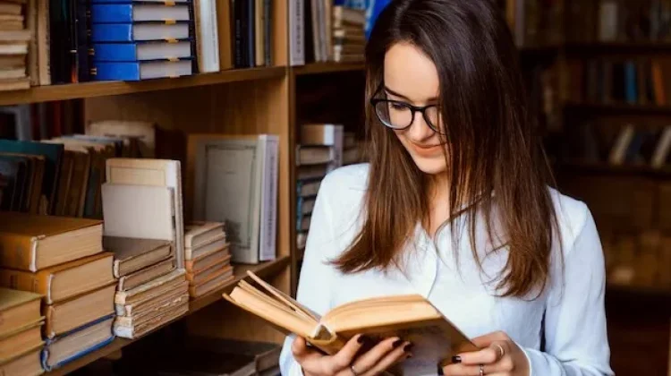 Membaca Buku Tingkatkan Kecerdasan Otak dan Empati Sosial