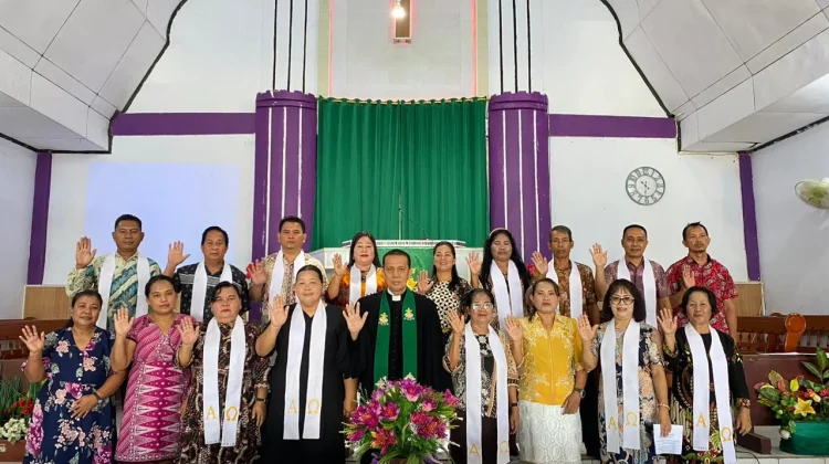 Ibadah Minggu GMIM Petra Poopoh Ajak Jemaat Syukuri Berkat Tuhan
