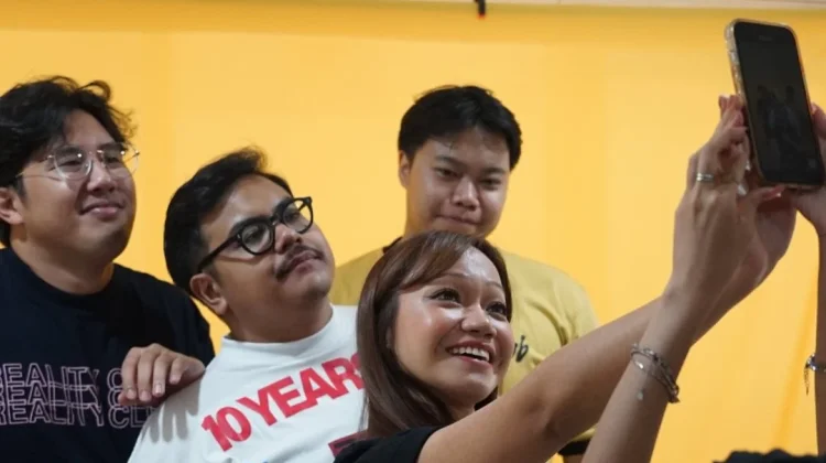Rumah yang Menjadi Panggung Reality Club