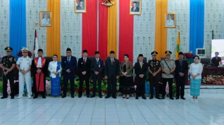 Denny Roy Tampi Resmi Jabat Ketua DPRD Sangihe