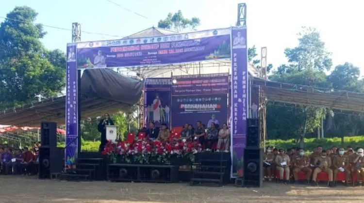 Minut Tuan Rumah Perkemahan Kreatif dan Penginjilan Remaja SAG Sulutteng