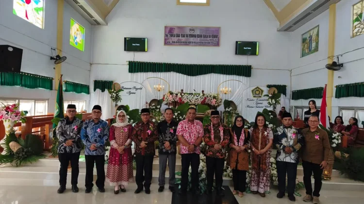 Kakan Kemenag Bolmong Hadiri Pertemuan Penyuluh Agama Kristen se-Sulawesi Utara