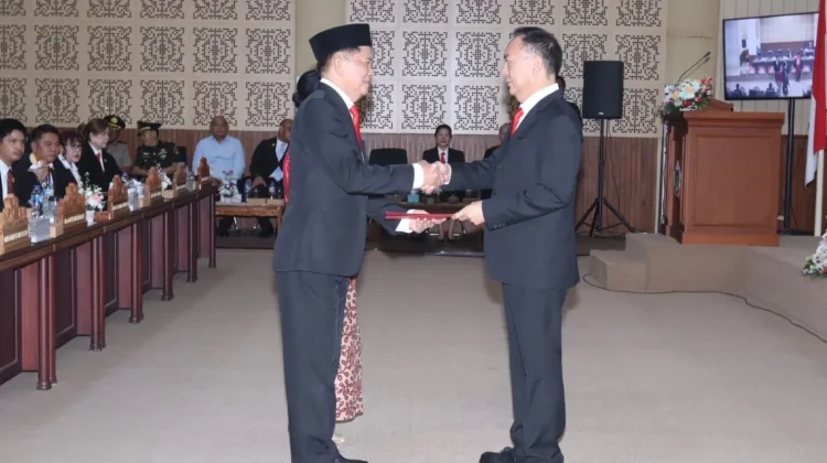 Runtuwene Resmi Jabat Ketua DPRD Tomohon, Senduk Tekankan Penguatan Sinergi