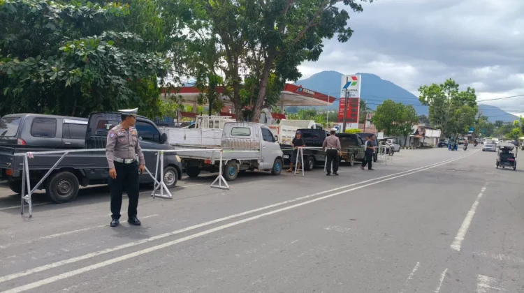 Antrean Solar Mengular, Satlantas Polres Kotamobagu Atur Jalur SPBU Kotobangun