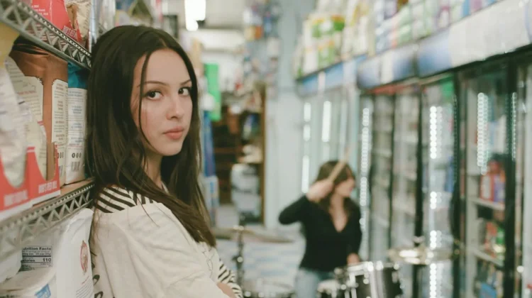 Daisy Chain Fields, Mimpi Olivia Jadi Nyata