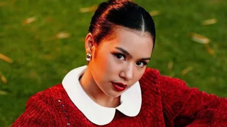 Vanessa Zee Merilis Single ‘Menjauh’