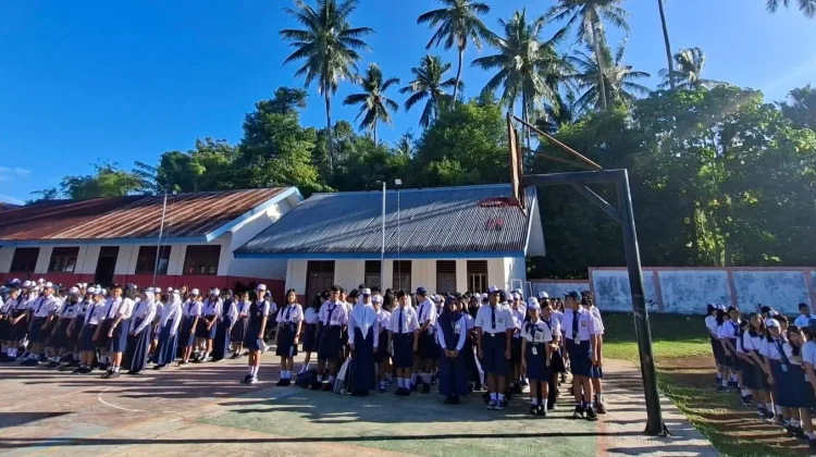 MPLS SMP N 2 Kauditan, Murid Baru Gelar Upacara