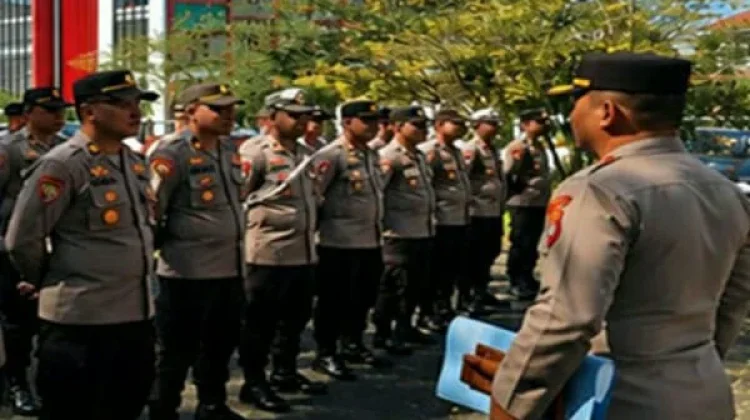 81 Personel Polres Minahasa Amankan Pelantikan Hukum Tua