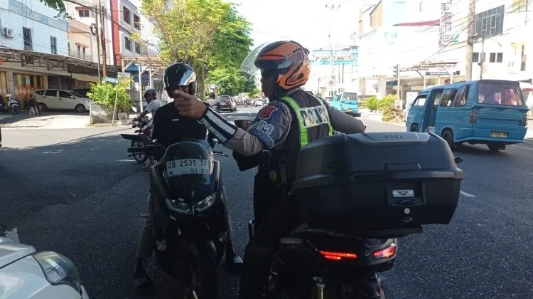 Satlantas Polresta Manado Tertibkan Pelanggaran di Pusat Kota