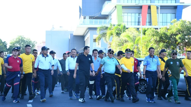 Perkuat Soliditas, Kodaeral VIII Olahraga Bersama TNI-POLRI dan Forkopimda Sulut