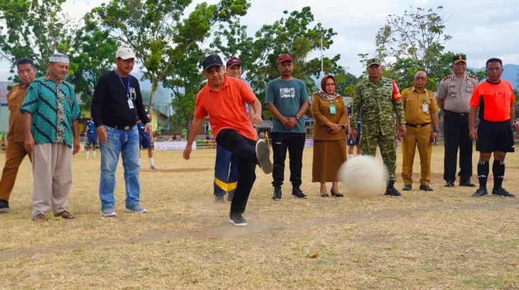 Bupati Bolmong Buka Turnamen Sepak Bola AR-Rayyan Cup IV di Lolak