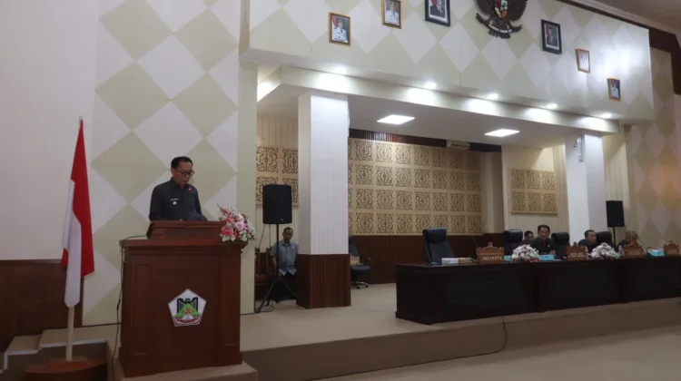 Senduk Sampaikan Pendapat Akhir Ranperda Pertanggungjawaban APBD 2025