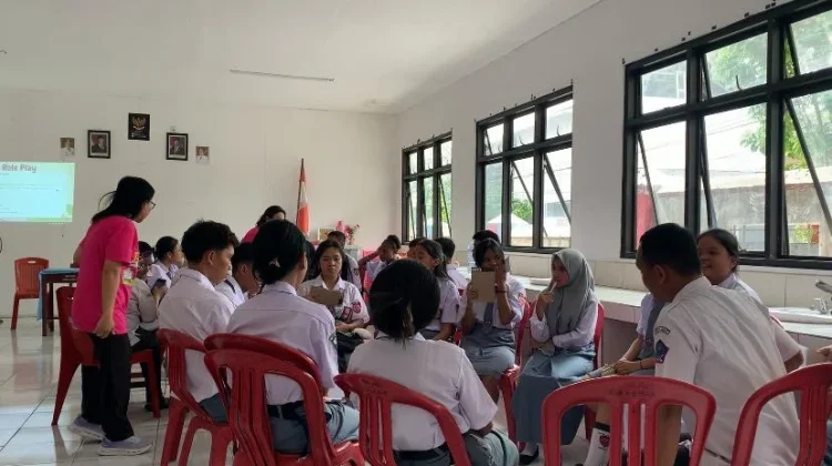 Puskesmas Tikala Baru Bekali Guru dan Siswa P3LP di SMKN 9 Manado