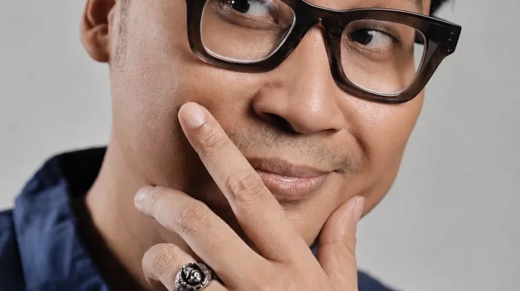 Setelah 15 Tahun, Adhitia Sofyan Resmi Merilis "Don't You Dare Touch My Kerupuk"