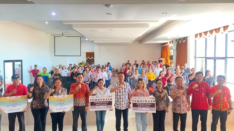 GENCARKAN Perkuat Literasi Keuangan Petani di Minahasa Selatan