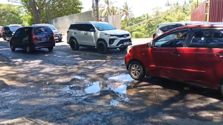 Jalan Nasional Manado - Tomohon Rusak dan Berlubang BPJN Sulut Dirugikan