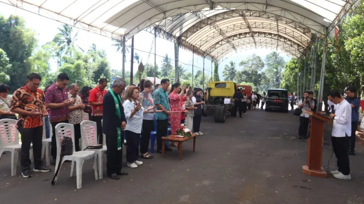 Senduk Hadiri Ibadah Awali Pembuatan Kendaraan Hias TIFF 2026