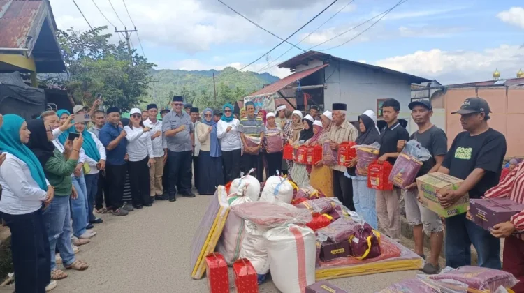 Pemkab Boltim Salurkan Bantuan bagi Korban Kebakaran di Bongkudai