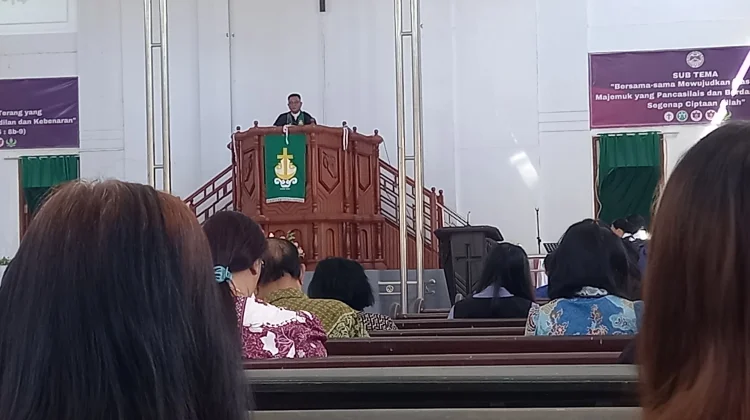 Kasih Tuhan yang Kekal Ditegaskan dalam Ibadah Minggu Jemaat Ruth Matungkas
