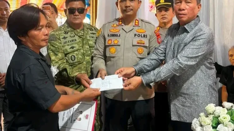Bupati Minsel Hadir di Ibadah Pemakaman Warga