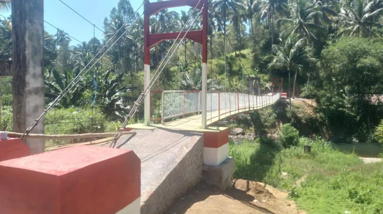 Kodim 1302/Minahasa Rampungkan Jembatan Perintis Garuda di Desa Lompad Lama