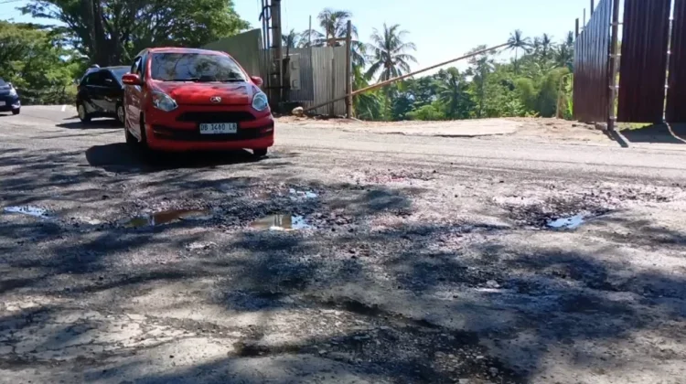 Jalan Nasional di Winagun Atas, Malam Ini Diperbaiki PPK 1.1 BPJN Sulut