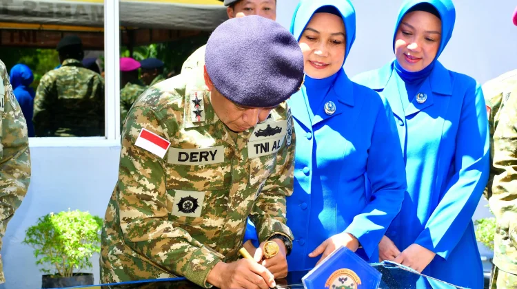Dankodaeral Resmikan Balai Kesehatan Dinkes Kodaeral VIII