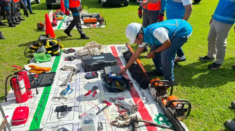 PLN UP3 Tahuna Gelar Apel dan Inspeksi Peralatan