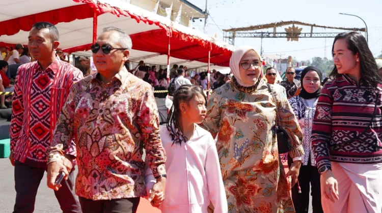 Pangdam Merdeka Hadiri Festival Bunga Internasional di Tomohon