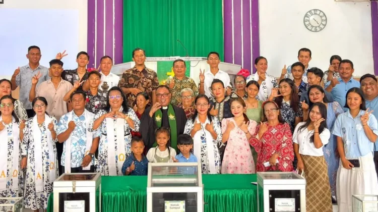 Jemaat Petra Poopoh Gelar Ibadah Minggu Bentuk II