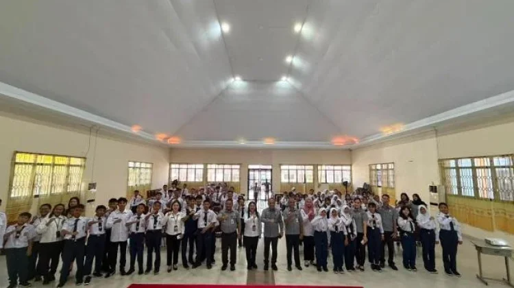 Kanwil Kemenkum Sulut Gelar Penyuluhan Hukum di Sekolah Rakyat Manado