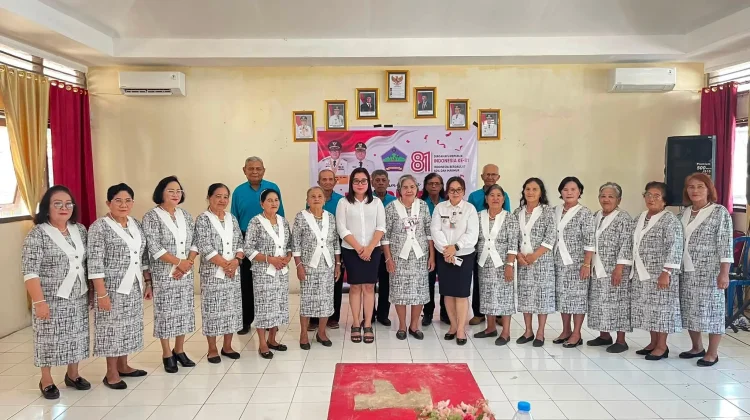 Lansia Esa Genang Klabat Juara 3 Lomba Koor Tingkat Kecamatan Dimembe