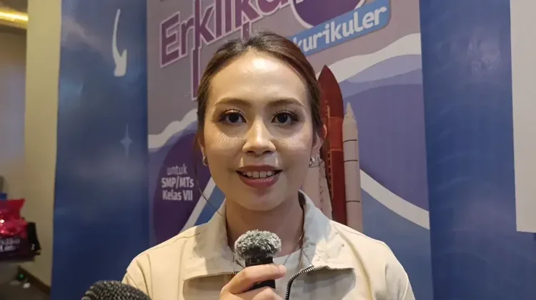 Cristy Lontoh Berharap Indonesia Semakin Sukses di Usia ke-81